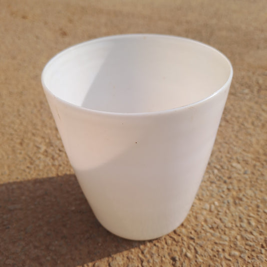 10 inch plastic pot white